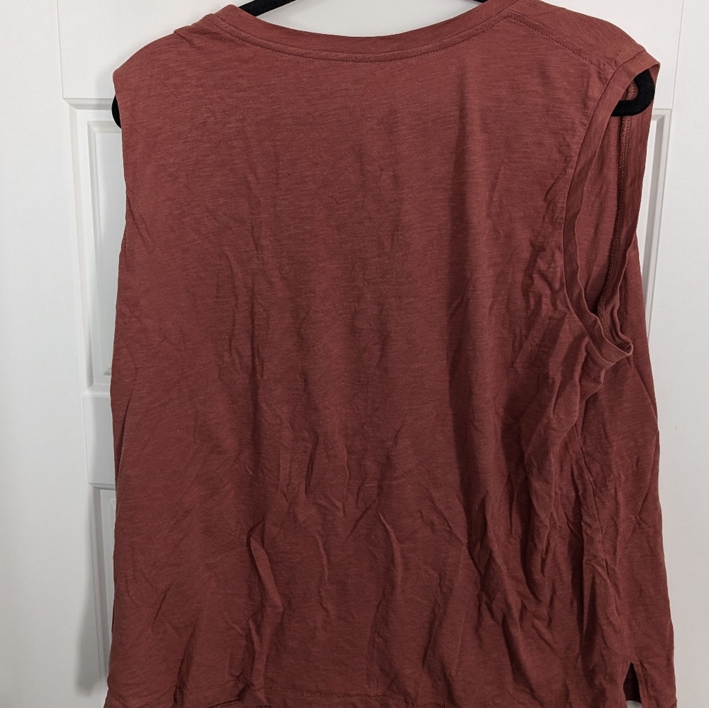 Muscle Tank - Picture 2 of 4